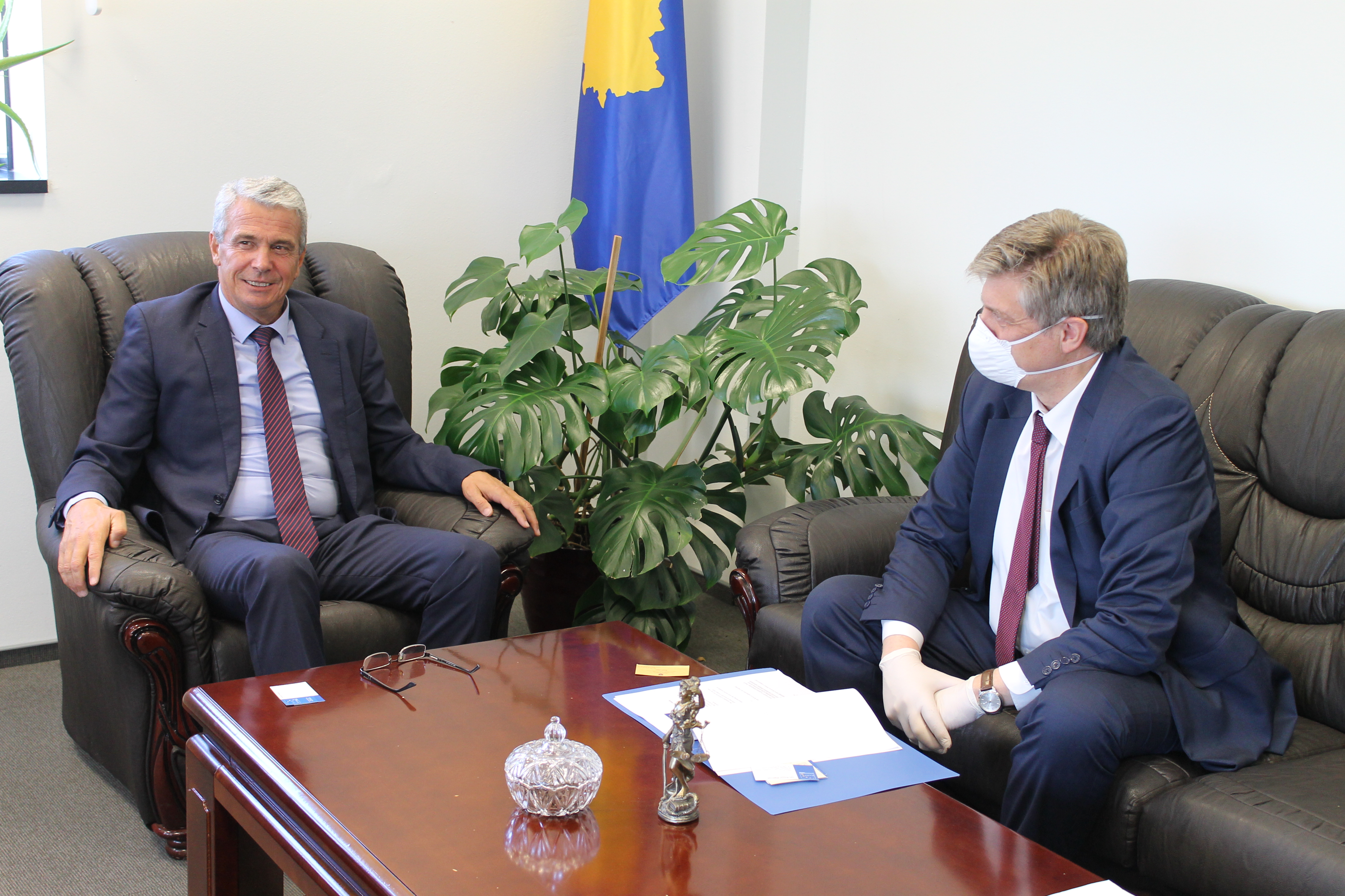 Kryetari Shala priti shefin e Eulex-it në Kosovë, Lars-Gunnar Wigemark