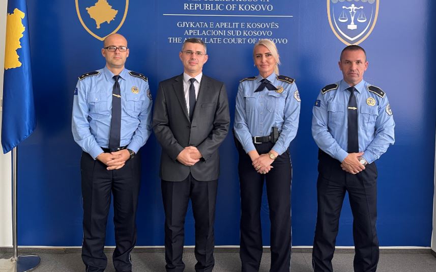 Kryetari Totaj, priti në takim, Drejtorin Rajonal të Policisë së Republikës së Kosovës – Regjioni Prishtinë, nënkolonel Fehmi Xhafa me bashkëpunëtorë