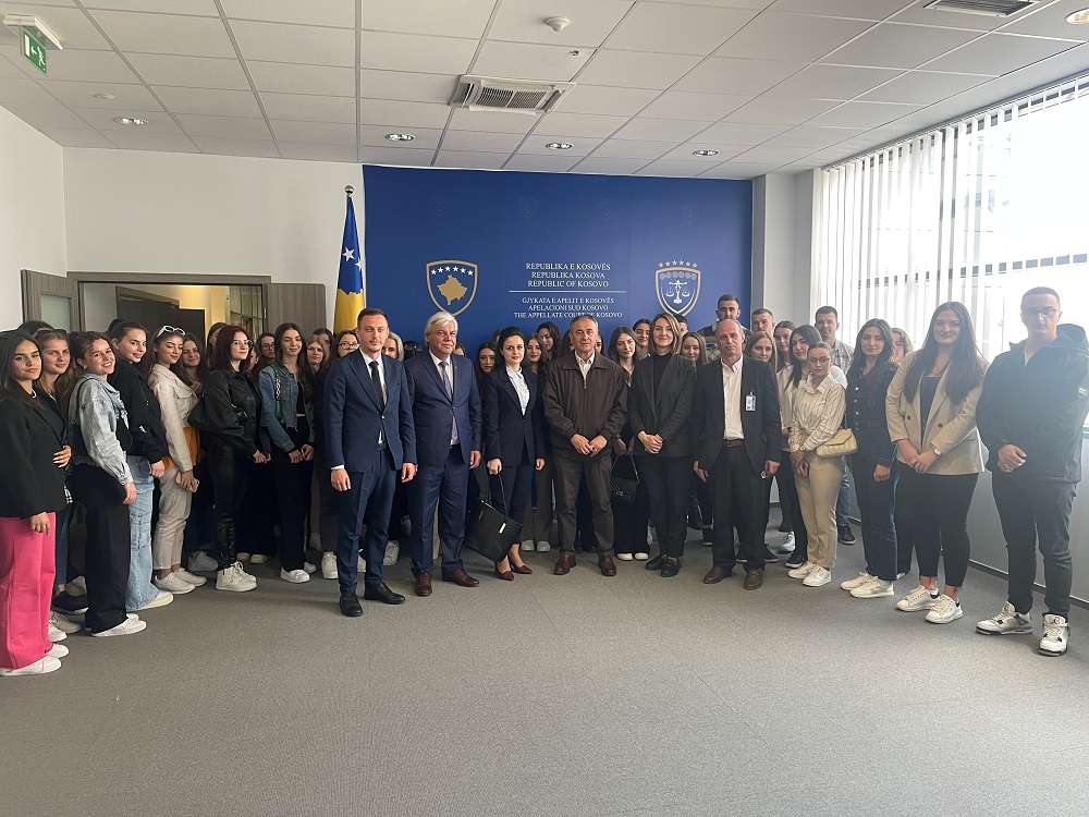 Studentët e Fakultetit Juridik të Universitetit “Ukshin Hoti” në Prizren, vizituan Gjykatën e Apelit të Kosovës