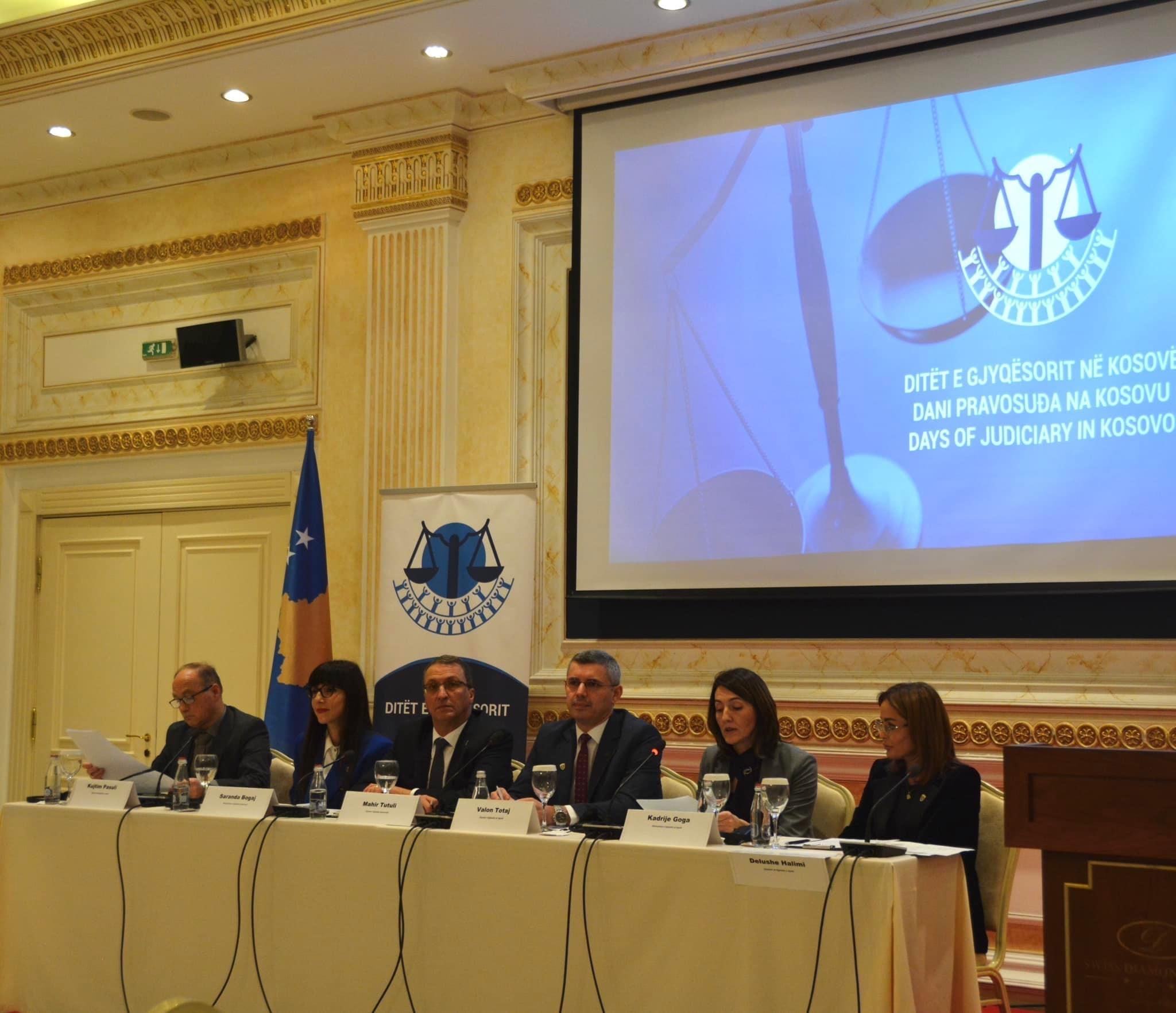 Në ditën e dytë të “Ditëve të Gjyqësorit”, Gjykata e Apelit e Kosovës prezanton të gjeturat në praktikën gjyqësore për çështjet penale, civile dhe administrative