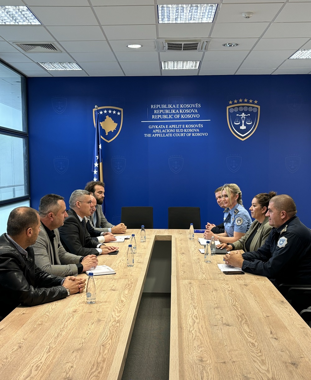 Kryetari Totaj, priti në takim Udhëheqësen e Njësisë për Përcjelljen e të Burgosurve – Shërbimi Korrektues i Kosovës, me bashkëpunëtorë